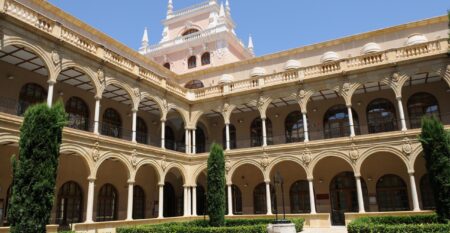 Claustro Derecho